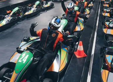 Départ de course de karting indoor